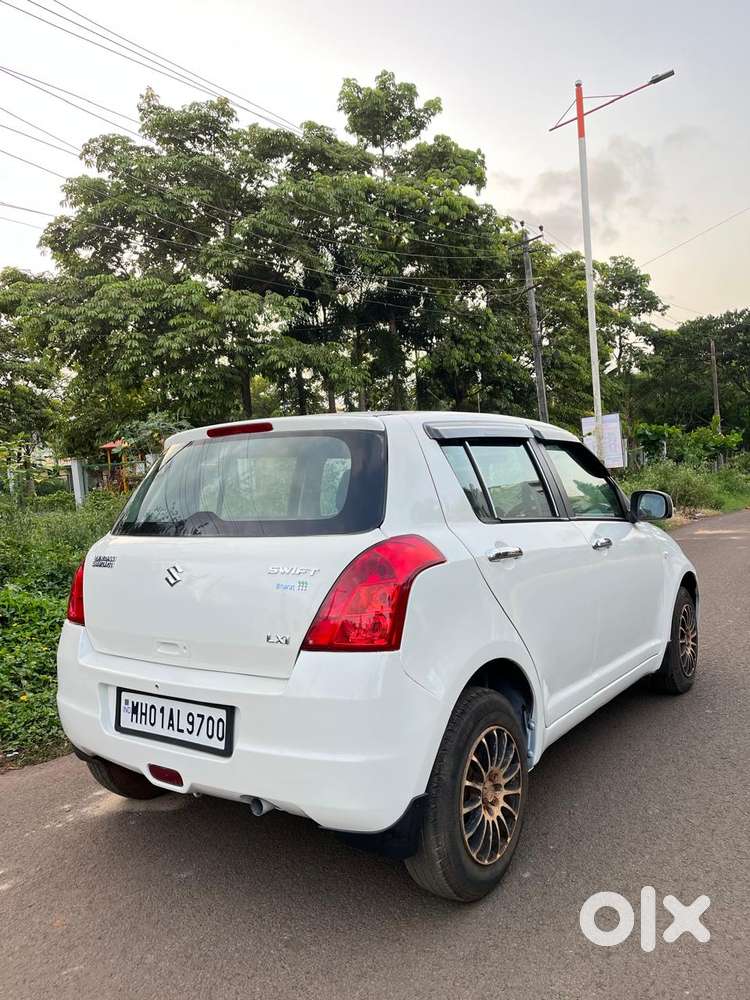 Maruti Suzuki Swift Lxi Bsiii, 2010, Petrol