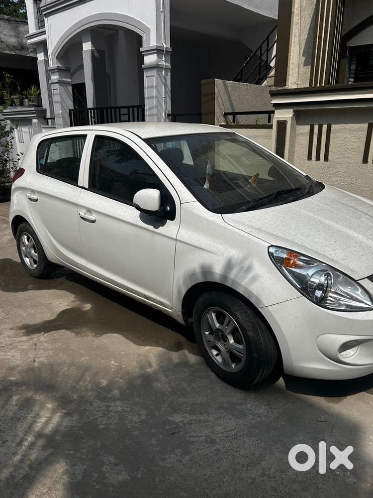 Hyundai I20 Sportz 2012 Petrol Manual  Well Maintained  51,000 Km