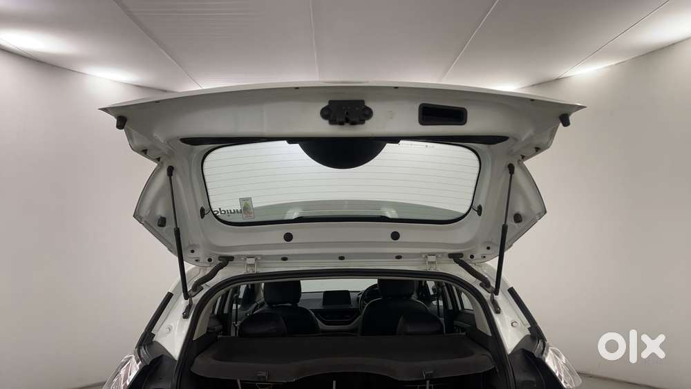 Tata Nexon Xz Plus (hs), 2022, Petrol