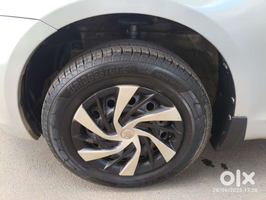 Maruti Suzuki Swift Vxi + Manual, 2015, Petrol