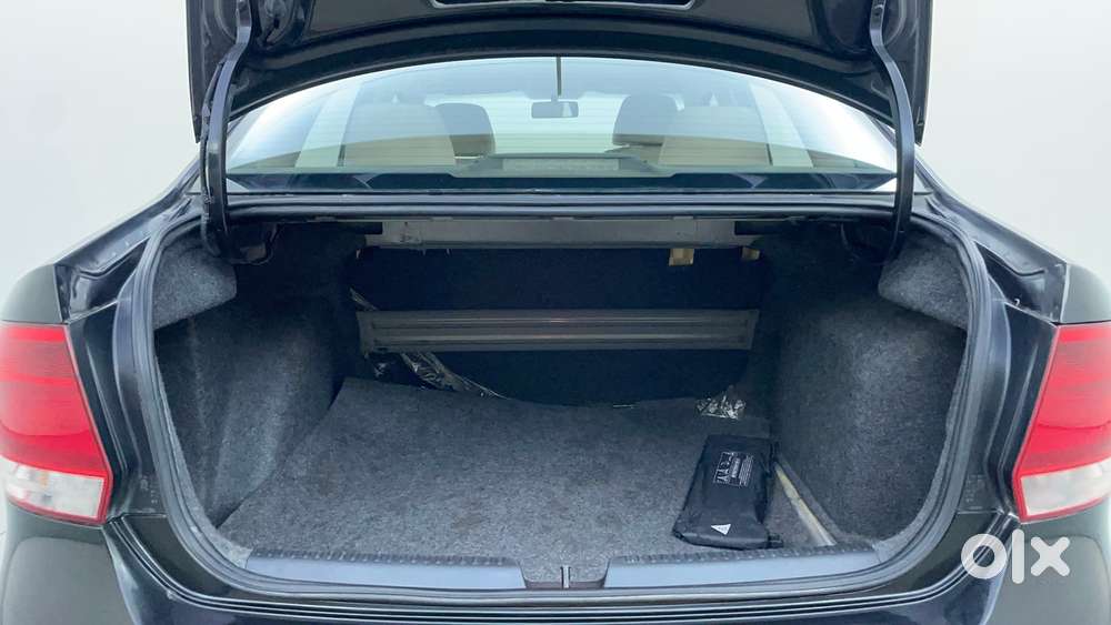 Volkswagen Vento Petrol Highline, 2015, Petrol