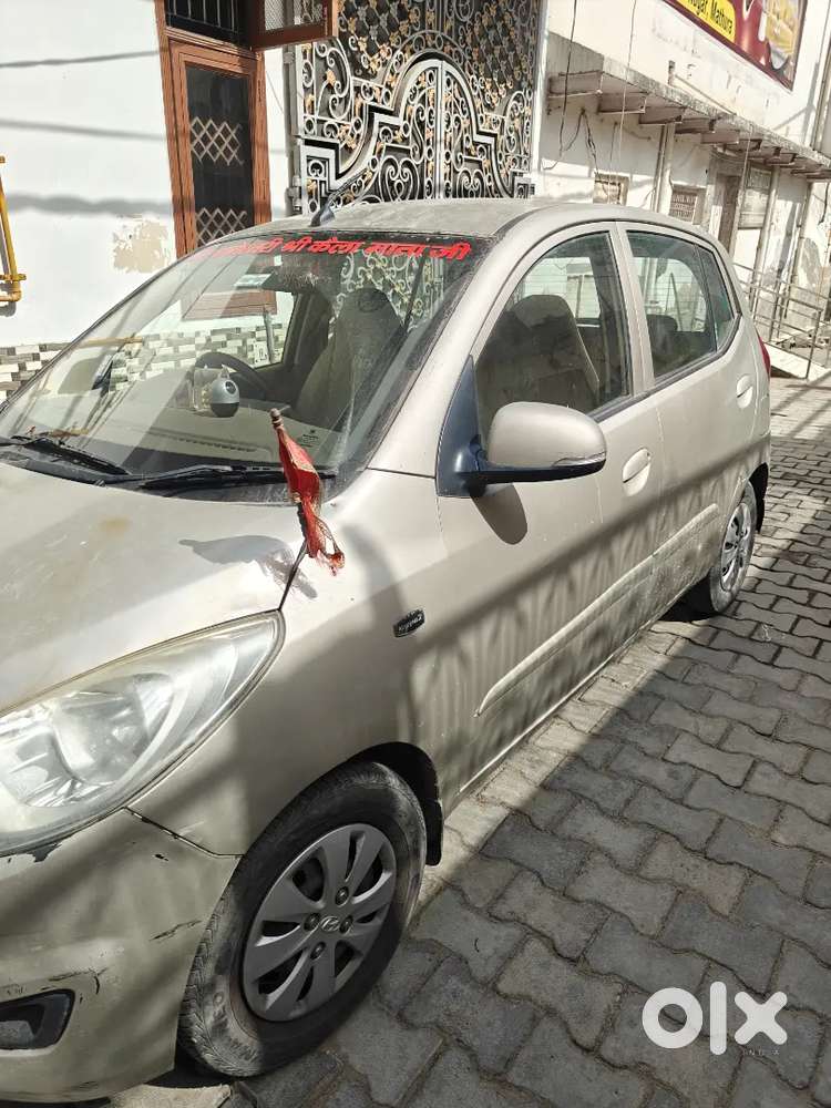 I 10 Sports Top Modal
