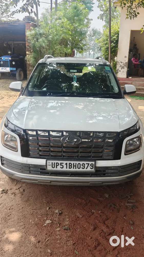 Hyundai Venue Petrol 2022 Manual