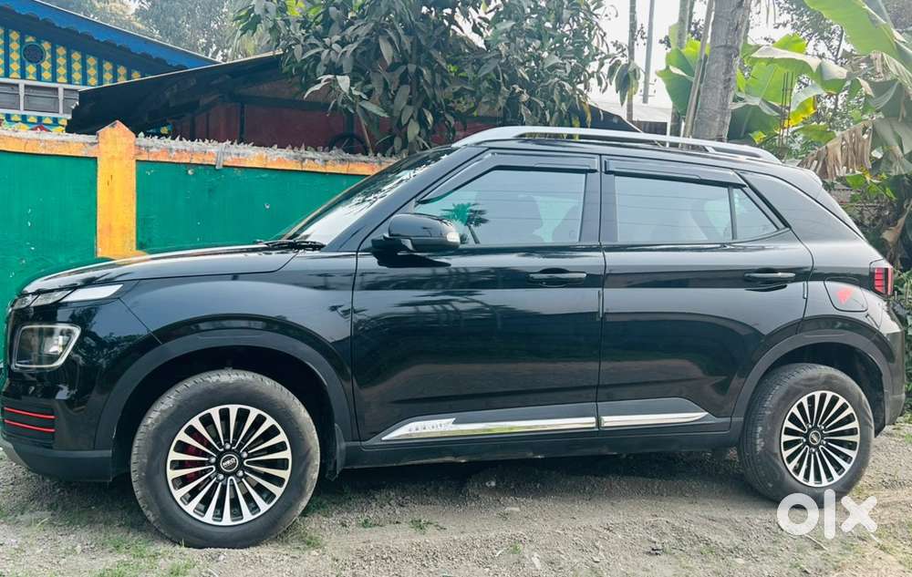 Hyundai Venue Petrol Manual 2025  Good And Well Maintenance