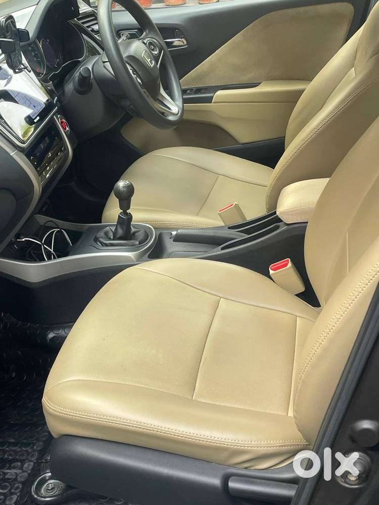 Honda City V Mt 2017  Single Owner  42,100 Km  Full Honda Service