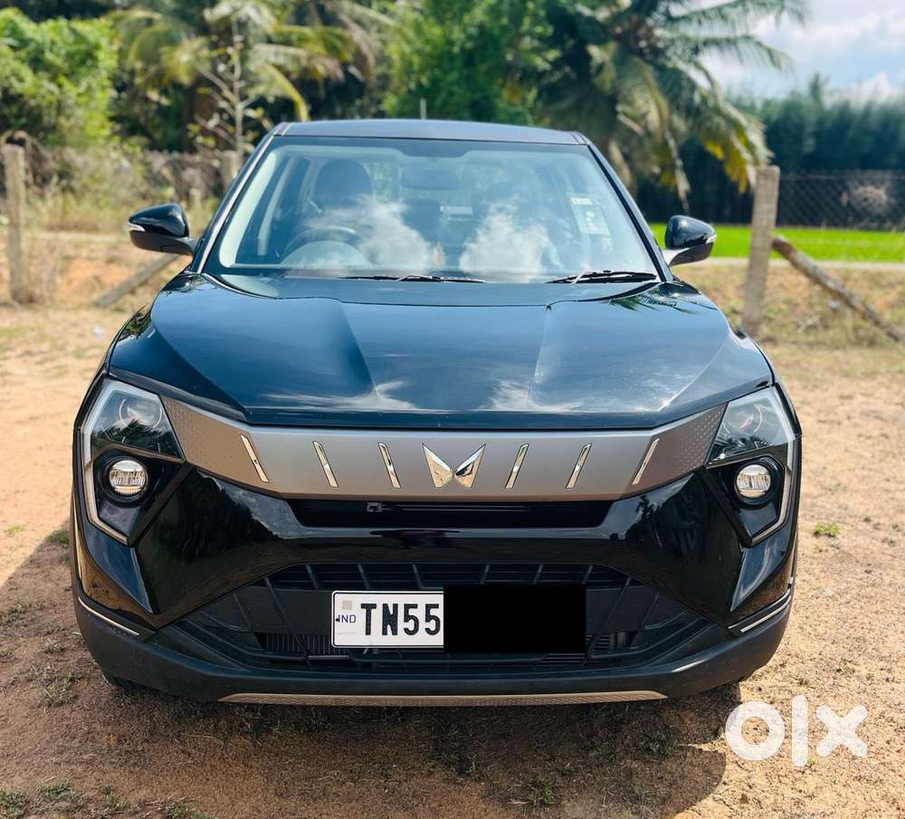 Mahindra Xuv 3xo Ax5 Pm Mt, 2025, Petrol