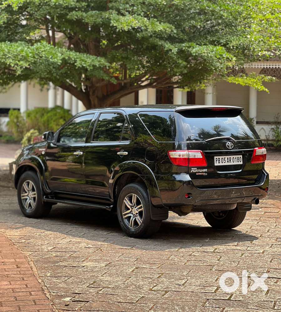 Toyota Fortuner 3.0 4x2 Mt, 2009, Diesel