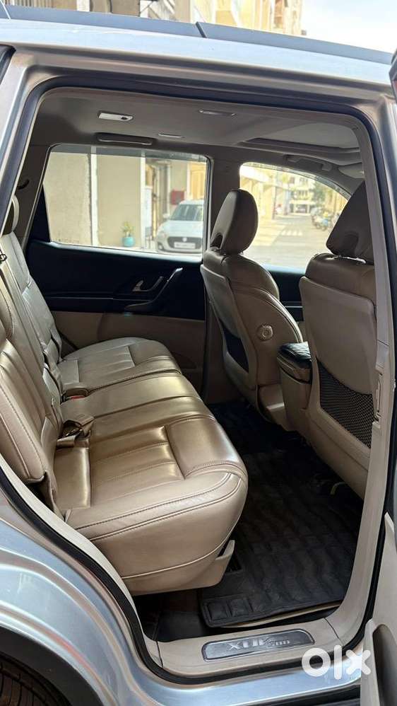 Automatic Mahindra Xuv500 2017 Diesel Well Maintained