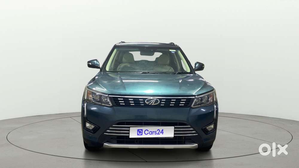 Mahindra Xuv300 1.2 W8 (o) Amt Petrol, 2021, Petrol