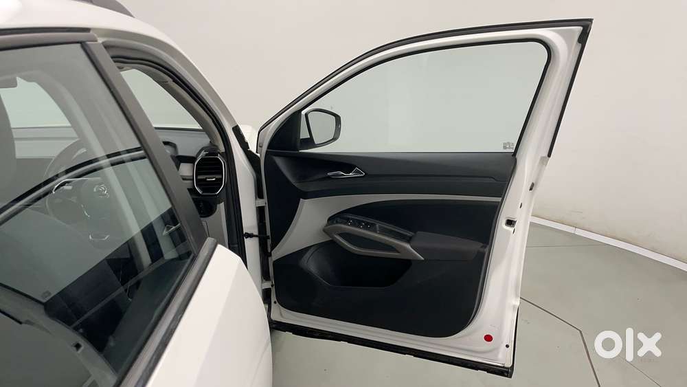 Skoda Kylaq Signature Plus At, 2025, Petrol
