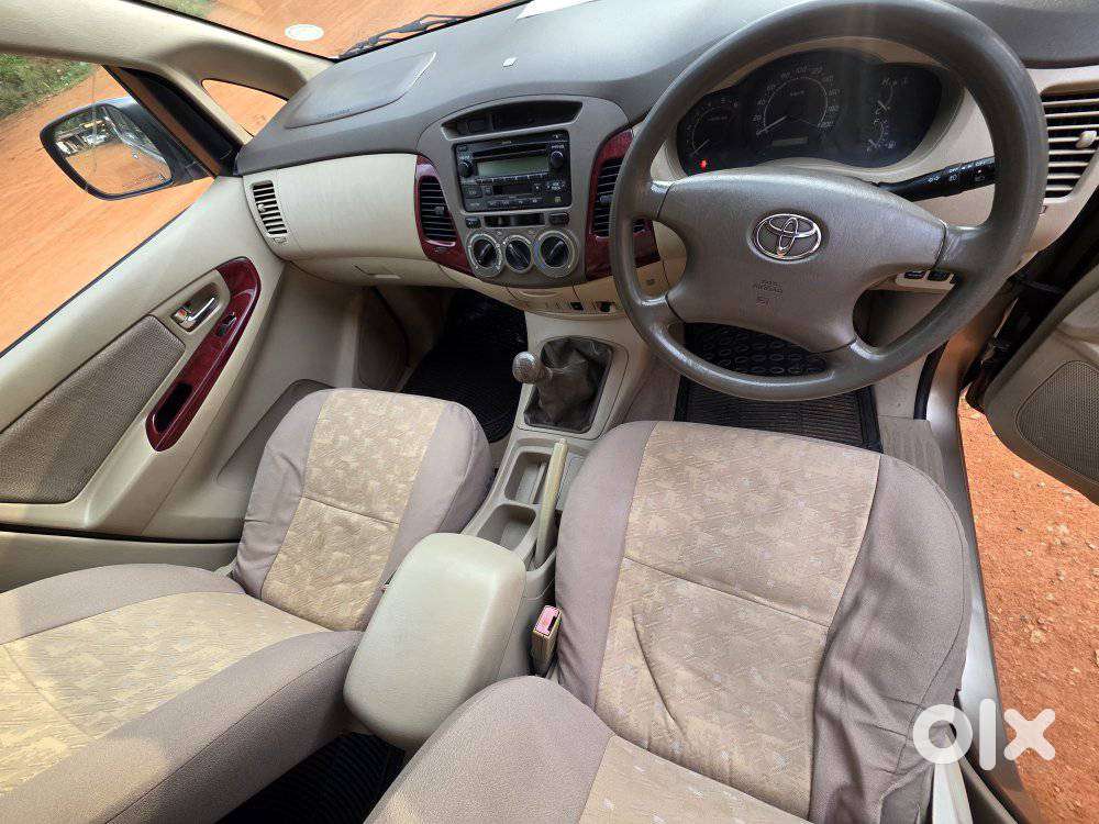 Toyota Innova 2.5 Vx 8 Str Bs-iii, 2006, Diesel