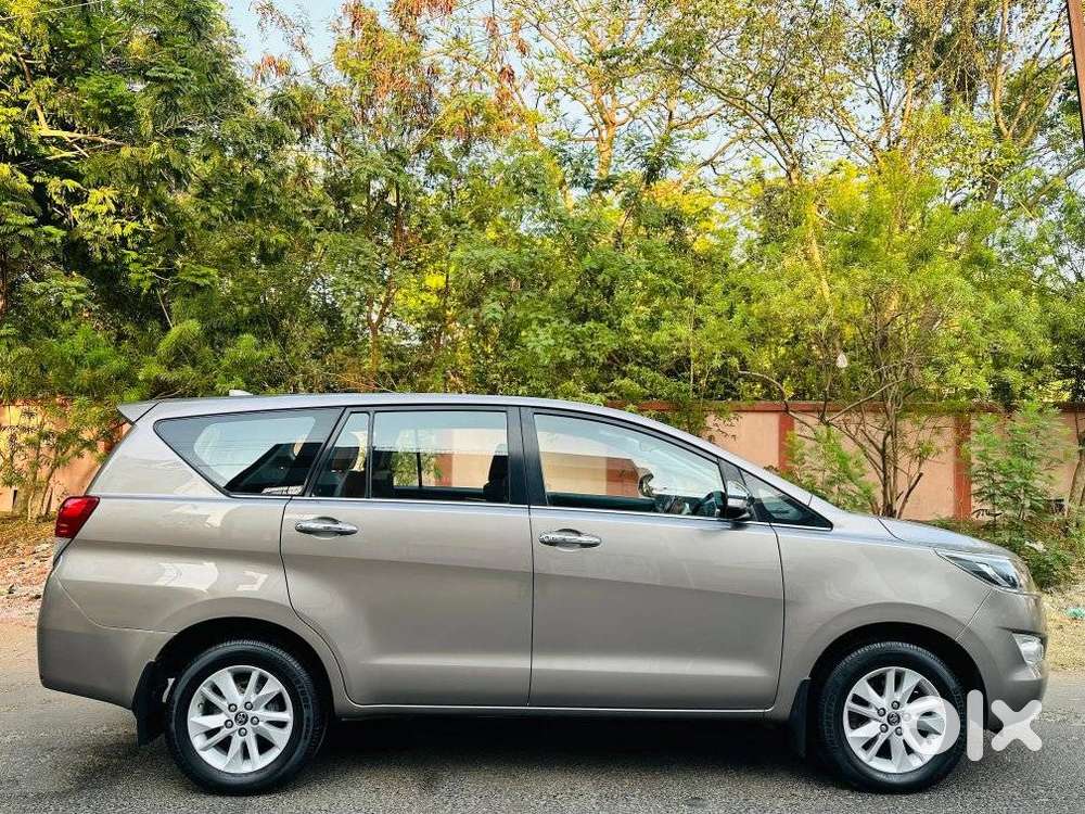 Toyota Innova Crysta 2.8z Automatic, 2017, Diesel