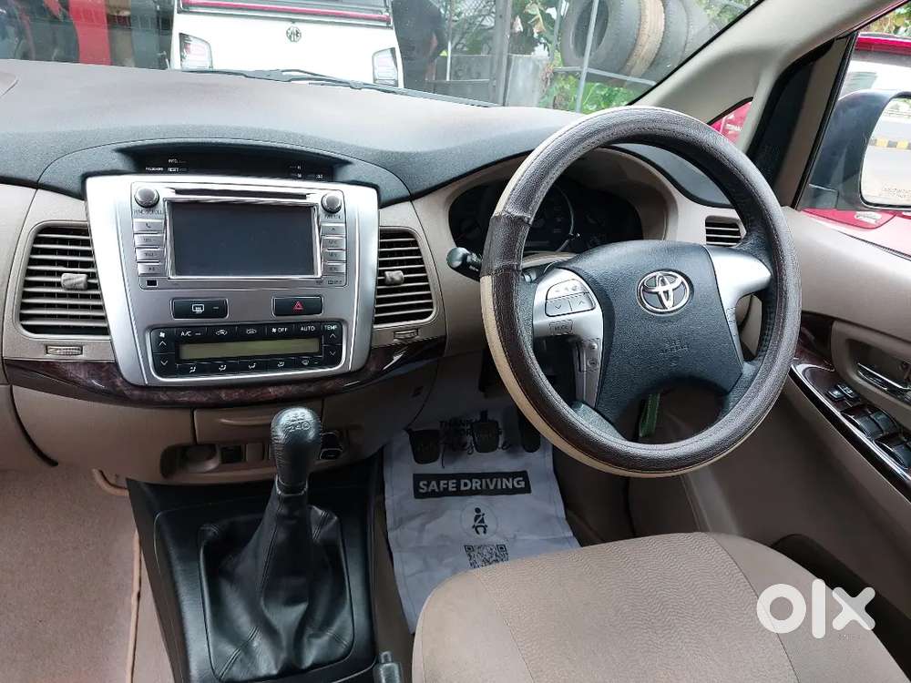Toyota Innova 2.5 V 2016