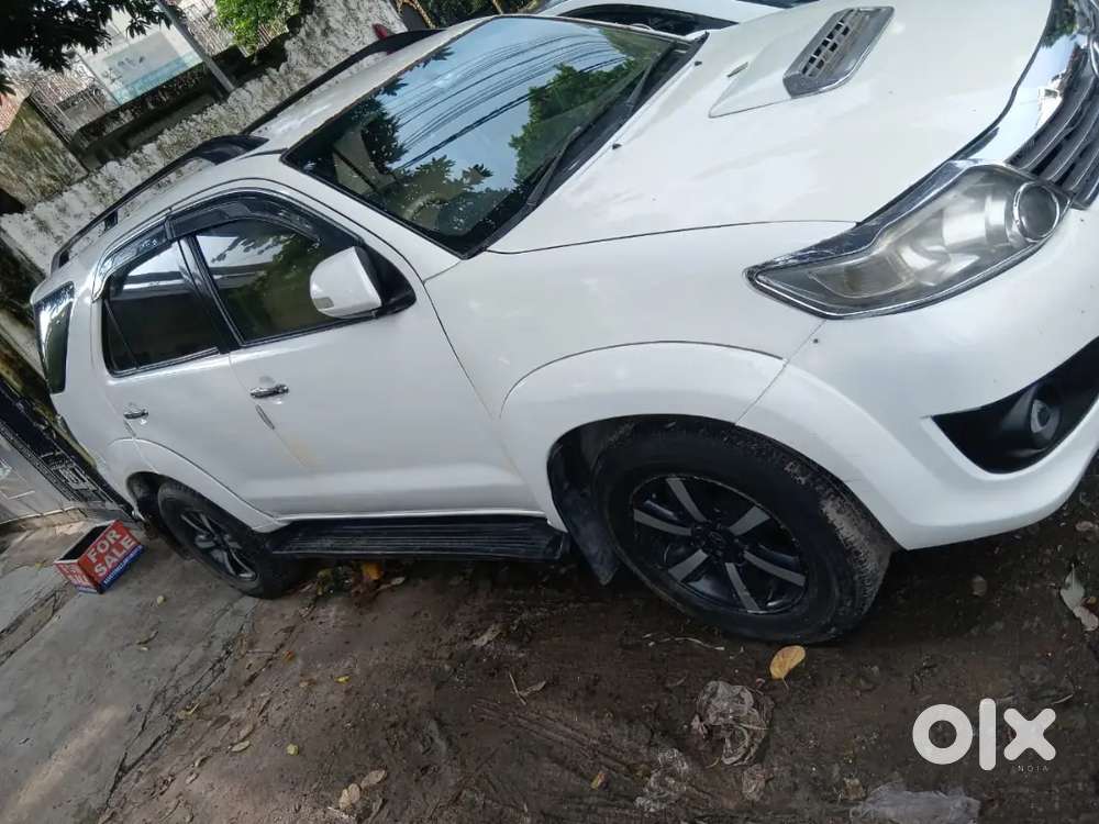 Toyota Fortuner Diesel 2011