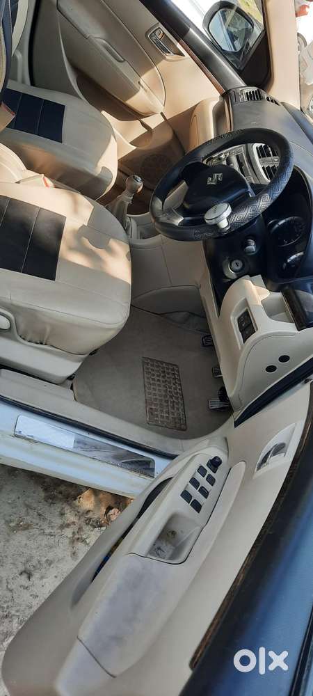 Maruti Suzuki Dzire 1.2 Vxi, 2015, Cng & Hybrids