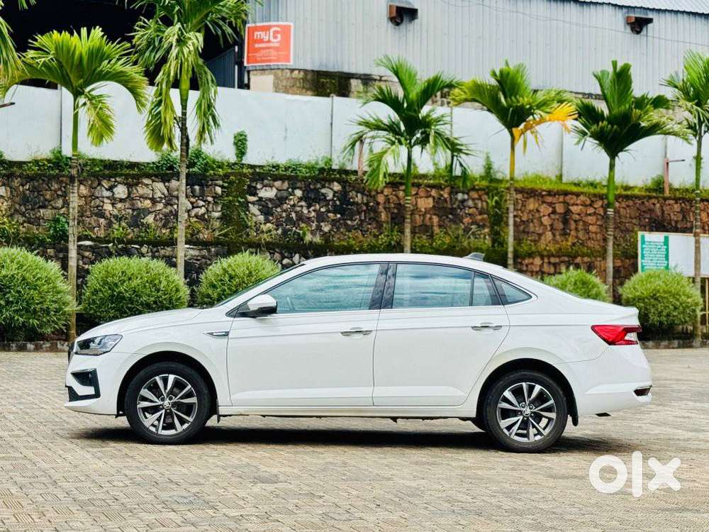 Skoda Slavia 1.0 Tsi Style At, 2023, Petrol