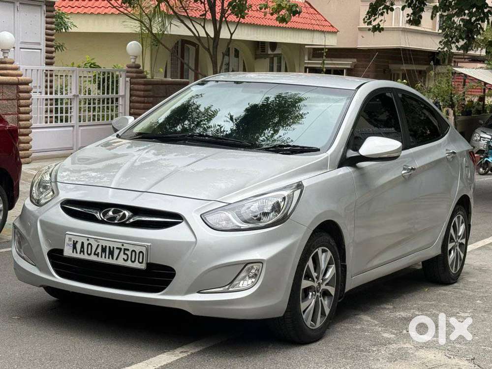 Hyundai Verna Fluidic 1.6 Vtvt Sx, 2014, Petrol