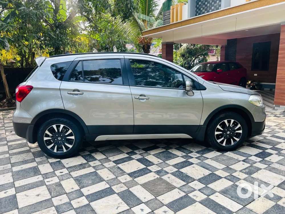 Suzuki S Cross 2022