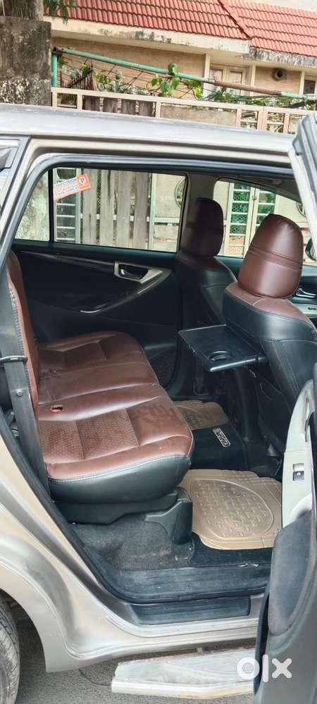Toyota Innova Crysta 2.4 V 8 Str, 2017, Diesel