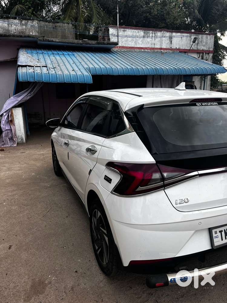 Hyundai 2023 Manual Km Driven