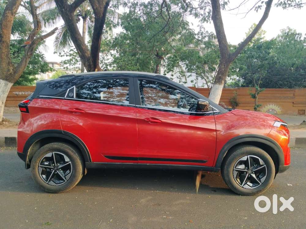 Tata Nexon, 2023, Petrol