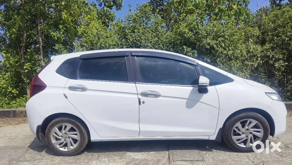 Honda Jazz 2015 Petrol 65000 Km Driven Very Good Condition