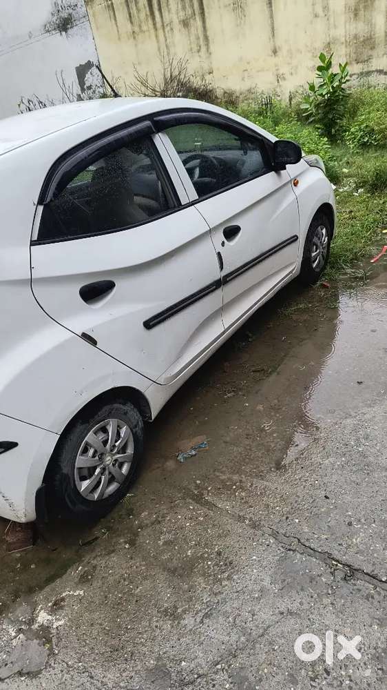 Hyundai Eon Era Petrol 2015 Advocate Car