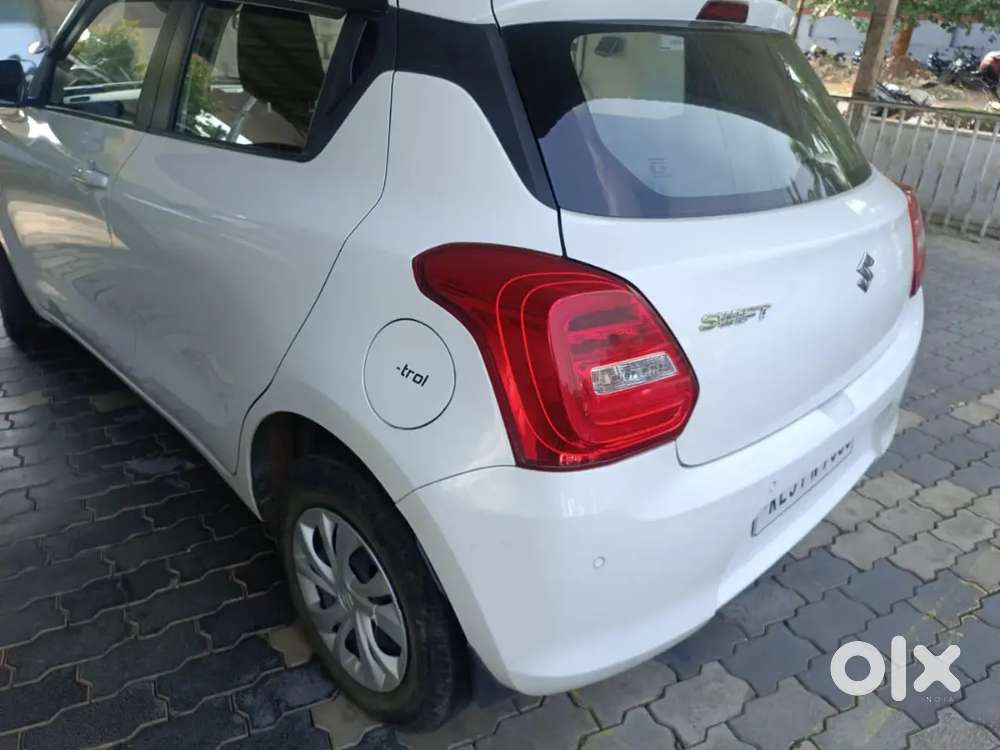 Maruti Suzuki Swift 2022 Automatic 4cylinder Ags