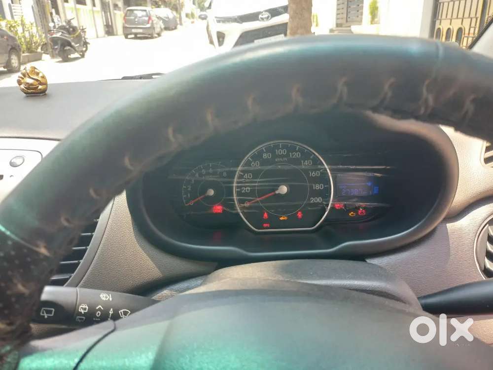 Hyundai I10 2011 Petrol 27500 Km Driven