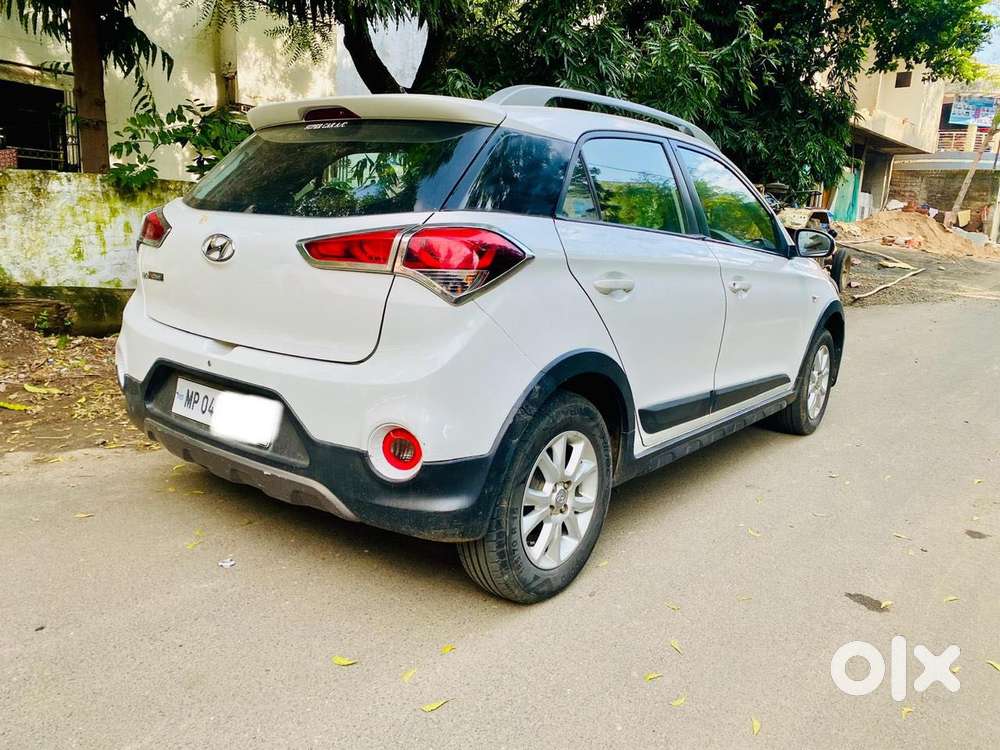 Hyundai I20 Active Sx Petrol, 2017, Cng & Hybrids