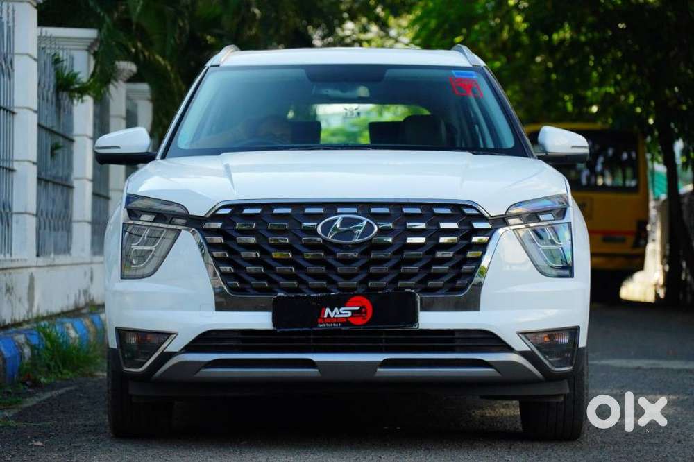 Hyundai Alcazar Platinum, 2023, Petrol