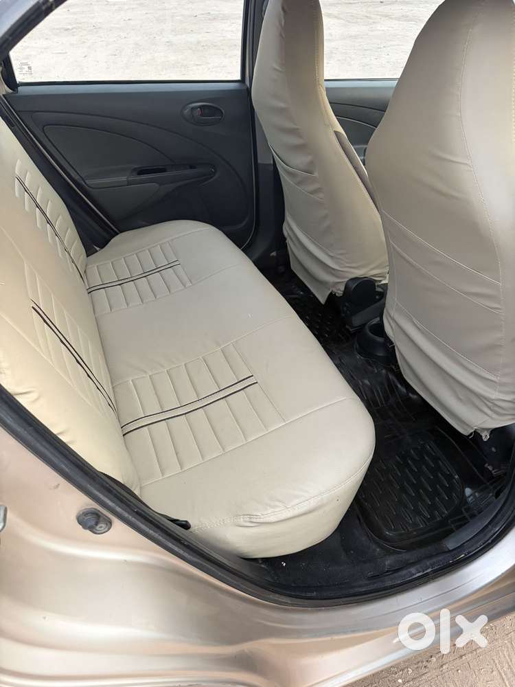 Toyota Etios Liva G, 2012, Petrol