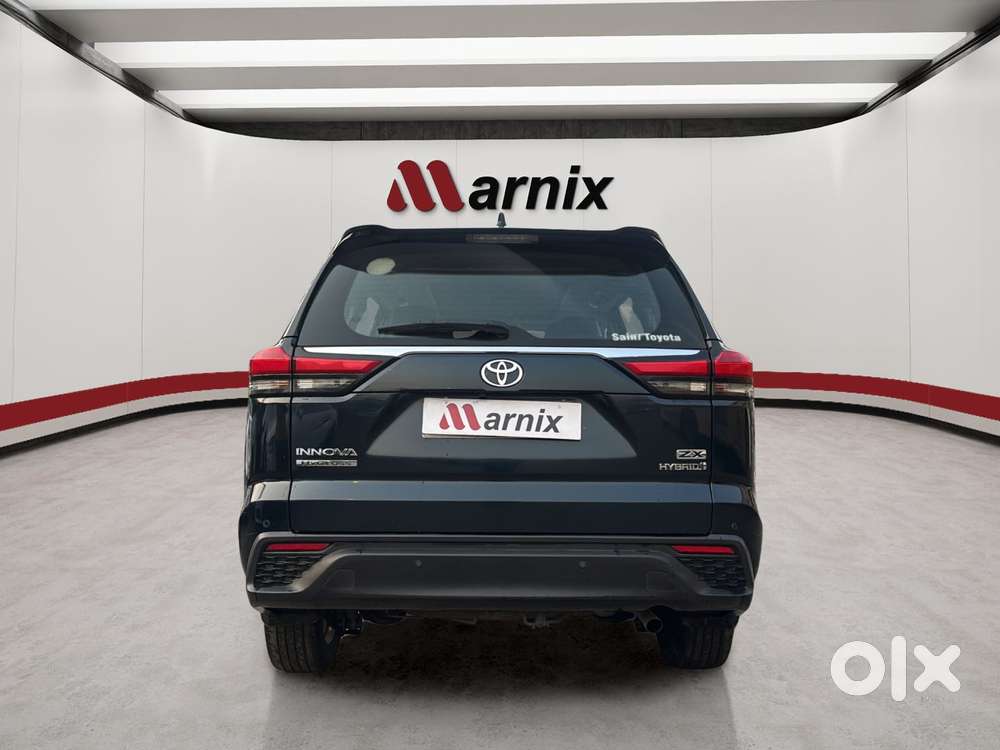 Toyota Innova Hycross 2.0 Zx Hybrid 7 Str, 2023, Petrol