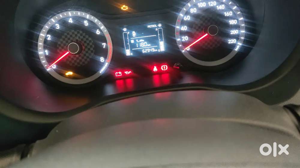 Hyundai Aura 2022 Petrol And Cng 62000 Km Driven A