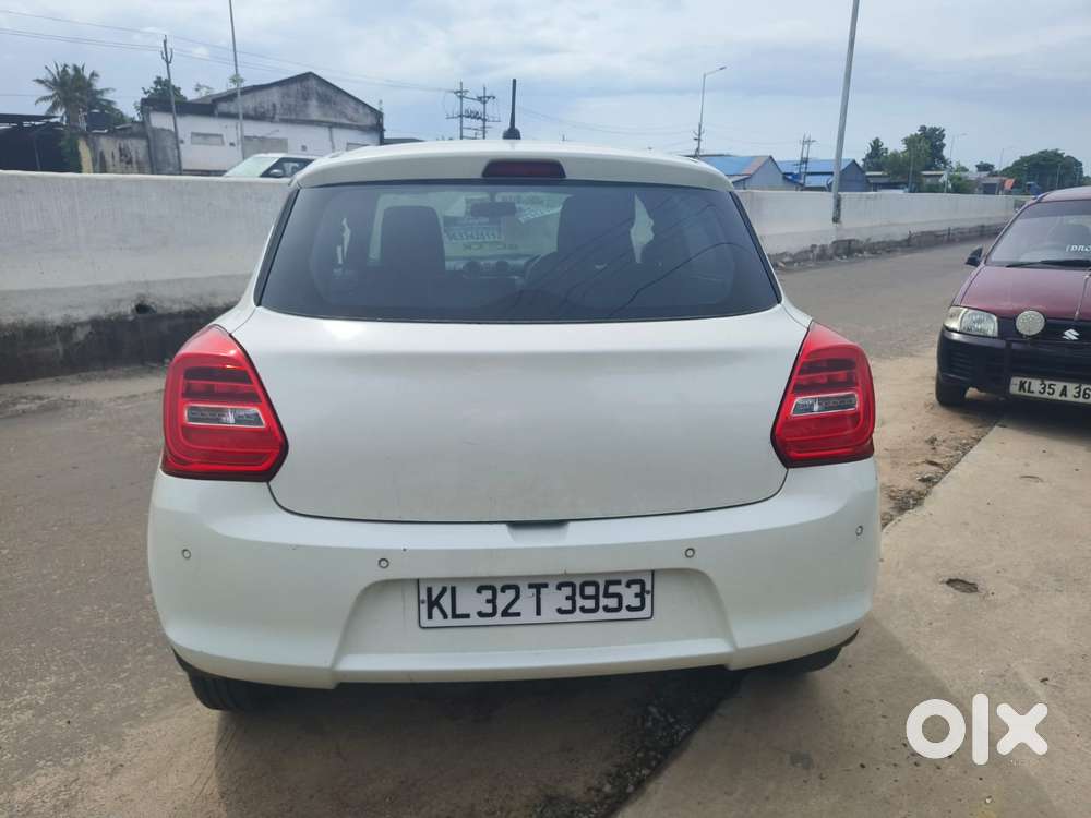 Maruti Suzuki Swift Vxi Optional, 2022, Petrol