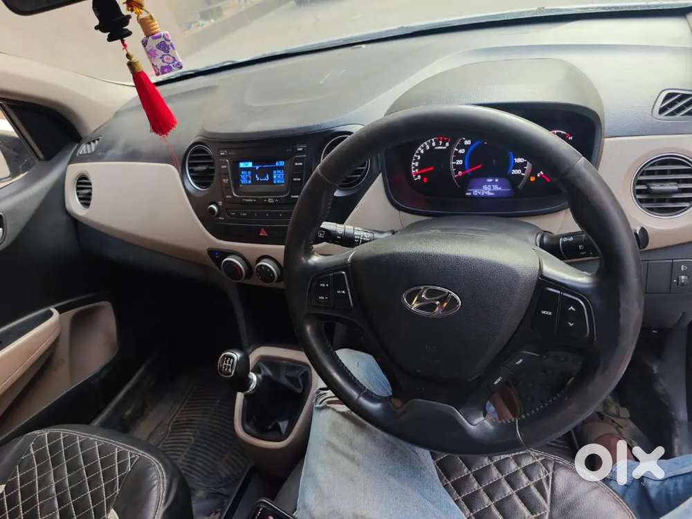 Hyundai Grand I10 2017 @ 3.2 Lacs