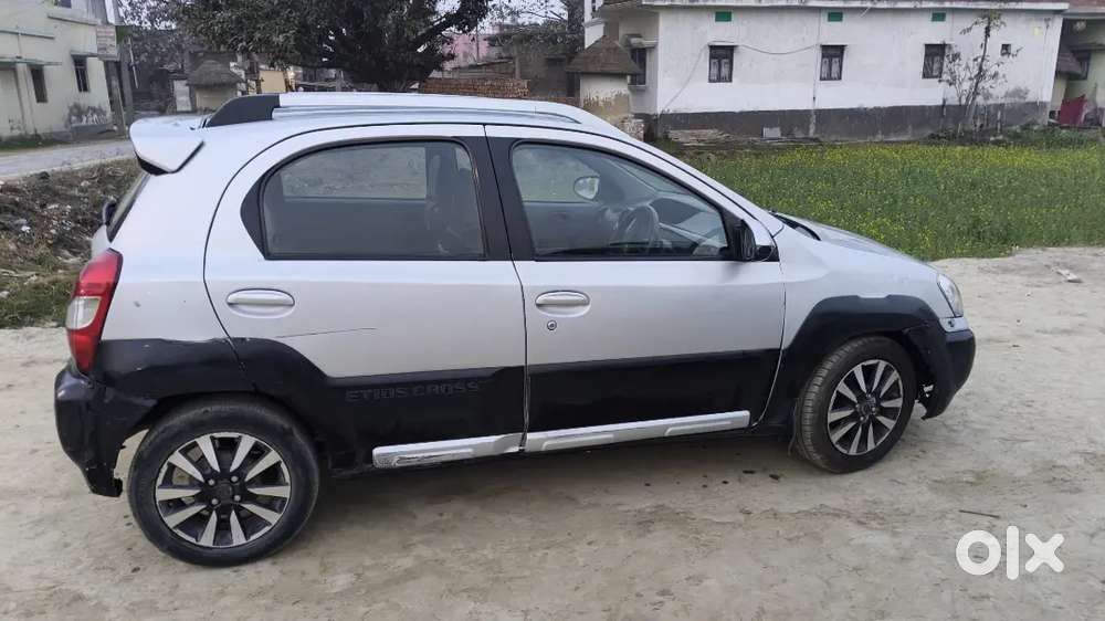 Toyota Etios Cross 2015 Diesel 95000 Km Driven