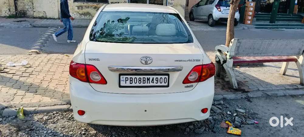 Toyota Corolla Altis 2010 Petrol Manual