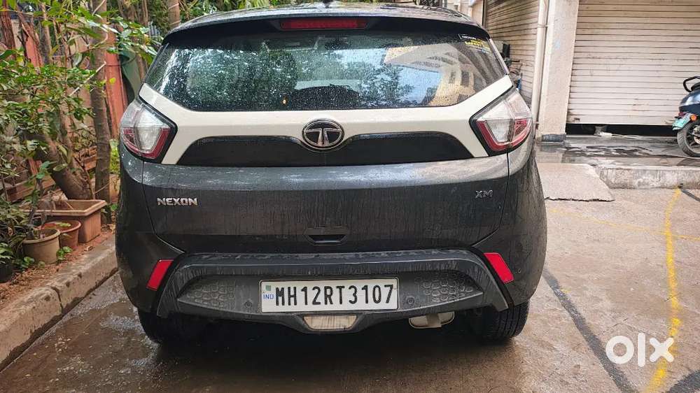 (direct Owner)nexon Petrol Brand New Tyres, Battery & Recently Servic