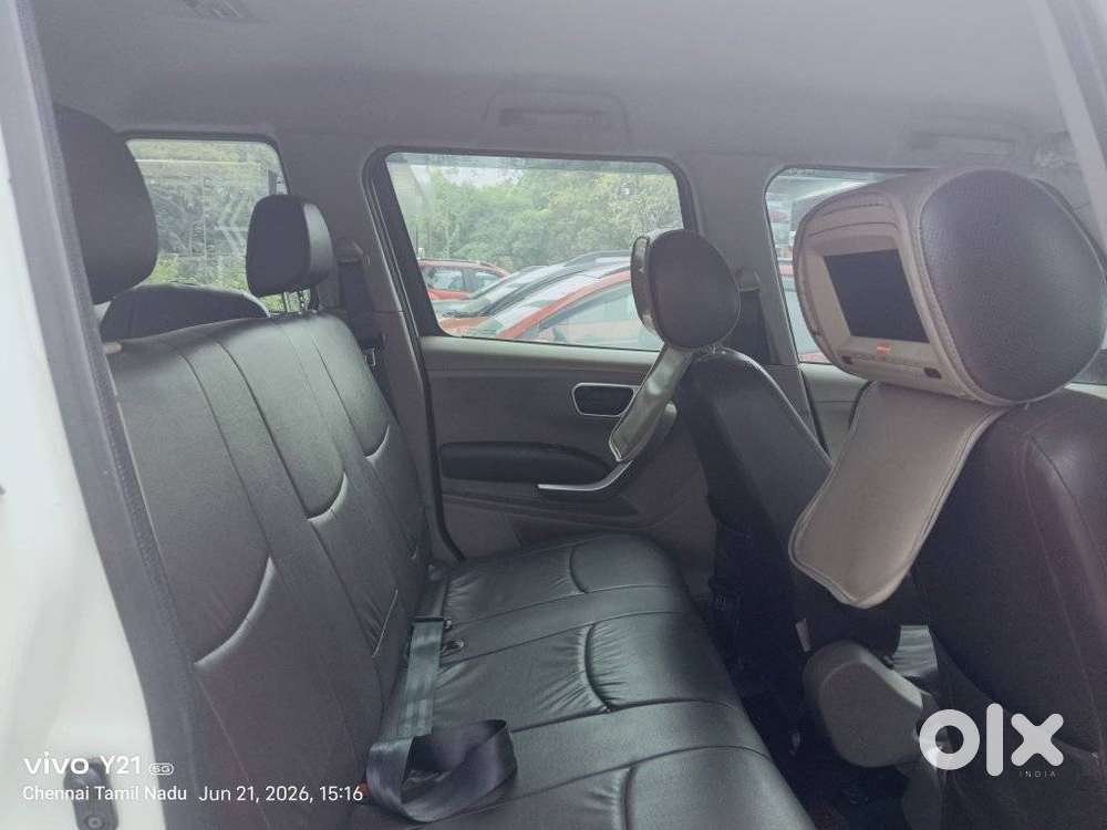 Mahindra Tuv 300 T8, 2016, Diesel