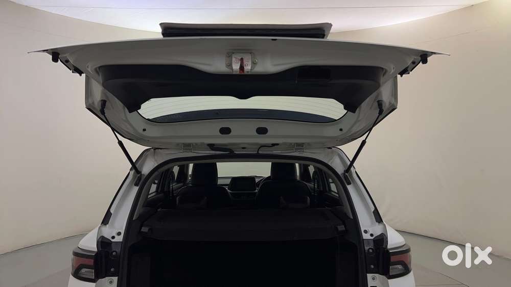 Maruti Suzuki Vitara Brezza 1.5 Lxi, 2024, Petrol