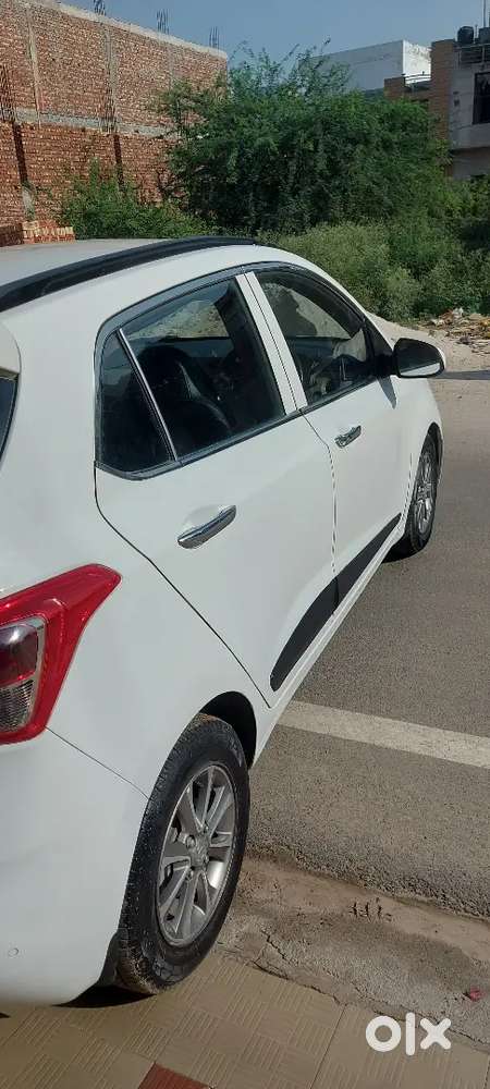 Showroom Condition Grand I10 Asta (o) 1.2 Auto Push Button Start
