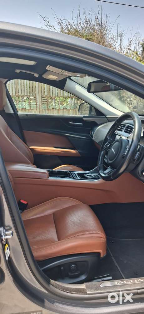 Jaguar Xe Prestige, 2016, Petrol