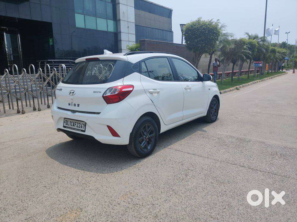 Hyundai Grand I10 Nios Amt Sportz, 2022, Petrol
