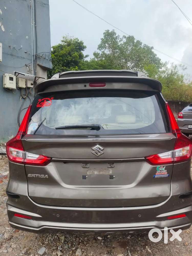 Maruti Suzuki Ertiga 2023 Zxi Cng