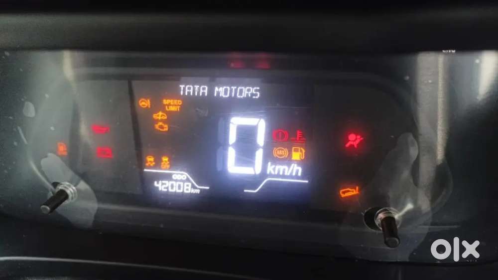 Tata Altroz Xm Plus 2024