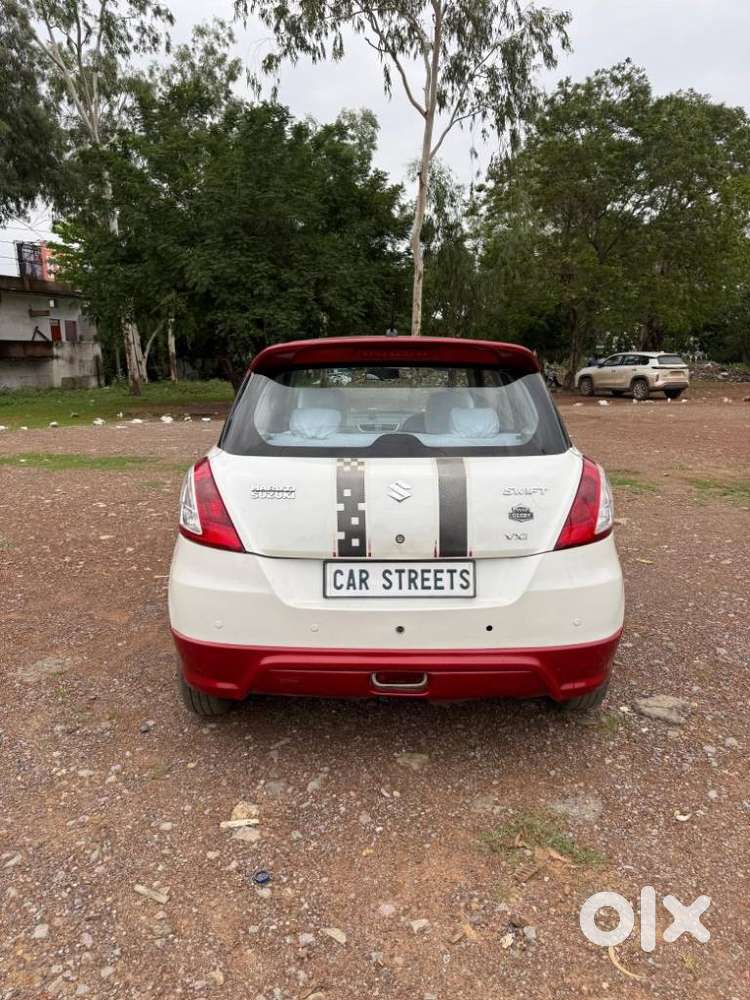 Maruti Suzuki Swift 1.2 Vxi Glory Edition, 2015, Petrol
