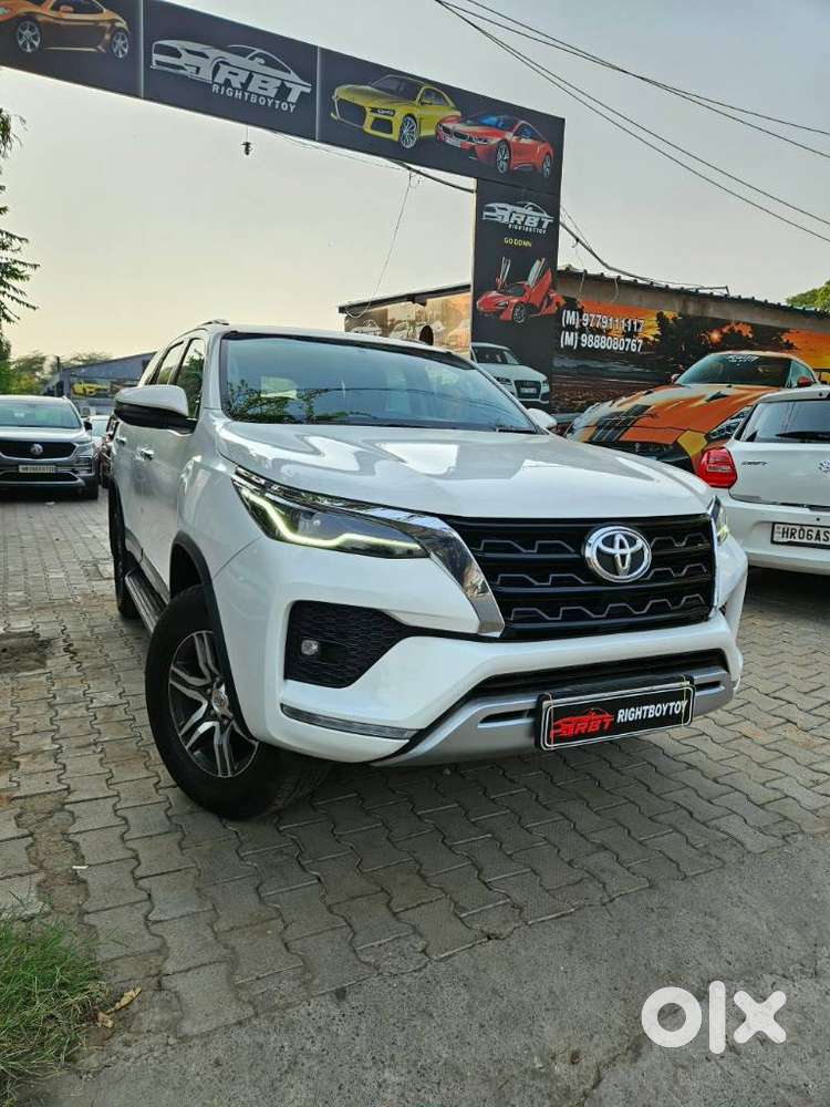 Toyota Fortuner [2021-ongoing] 2.8 2wd Diesel At, 2023, Diesel