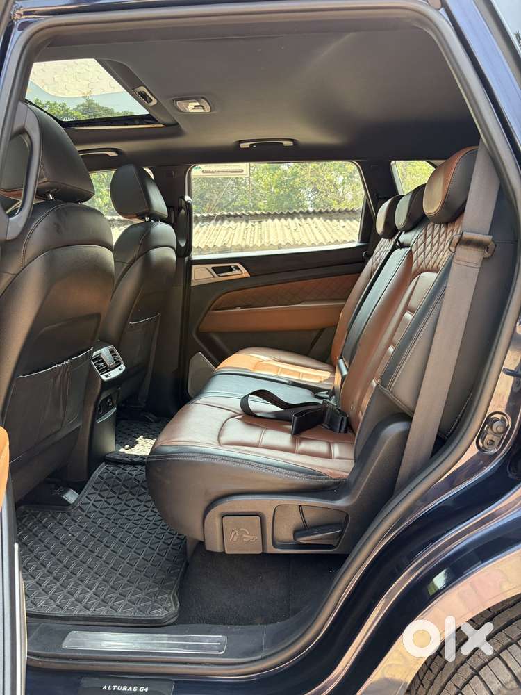 Mahindra Alturas G4 4wd At, 2019, Diesel