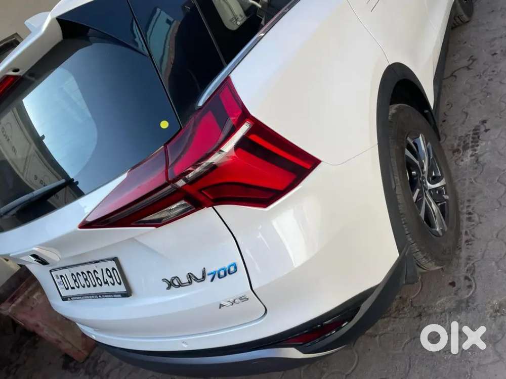 Mahindra Xuv700 2022 Petrol 12500 Km Driven